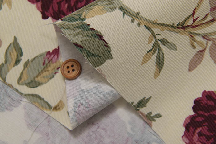 コットンツイルプリント エレガンスフラワー生地の通販|ノムラ