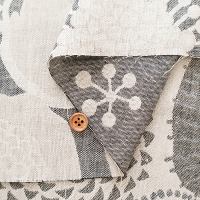 中生地 コットンジャガード生地 インクブルーの花生地の通販|ノムラ