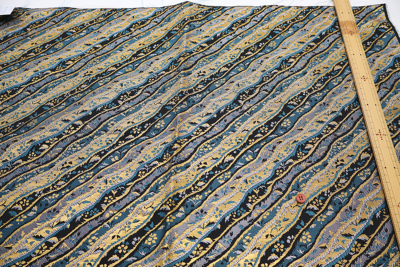 �J���[�o���G�[�V����