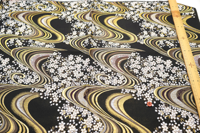 �J���[�o���G�[�V����