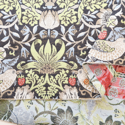 スペイン製 AS Fabrics ポリエステルジャガード生地 MORRIS STRAWBERRY