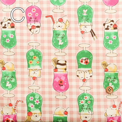 コットンオックスプリント生地 Delicious animal Retro クリーム