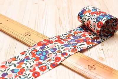 LIBERTYバイアステープ 両折れ 45mm幅 Wiltshire生地の通販