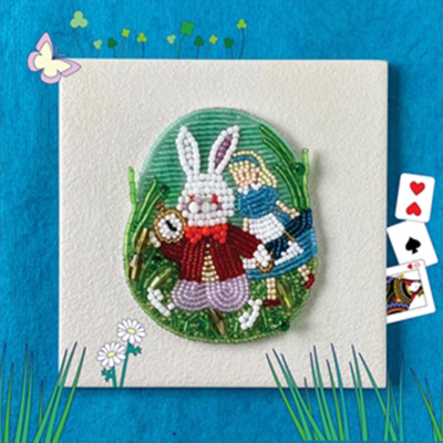 ビーズ刺繍キット ビーズでOHANASHI 不思議の国のアリス生地の通販