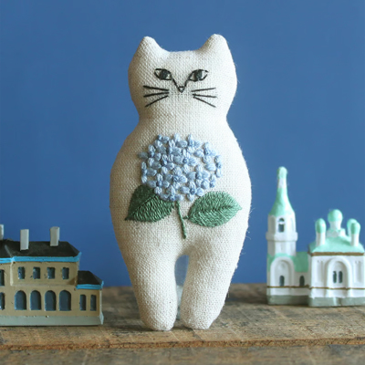 nekogao 刺しゅうブローチ あじさい生地の通販|ノムラテーラー