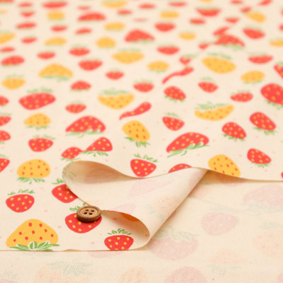 コットンオックスプリント生地 カス残し いちご生地の通販