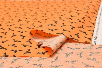 USAコットンシーチングプリント生地 TOOCUTE TO SPOOK コウモリ